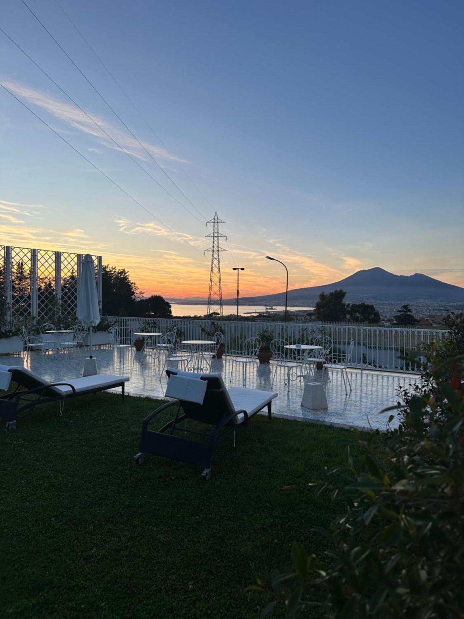 Villa Pia - Suites Castellammare di Stabia Exterior foto