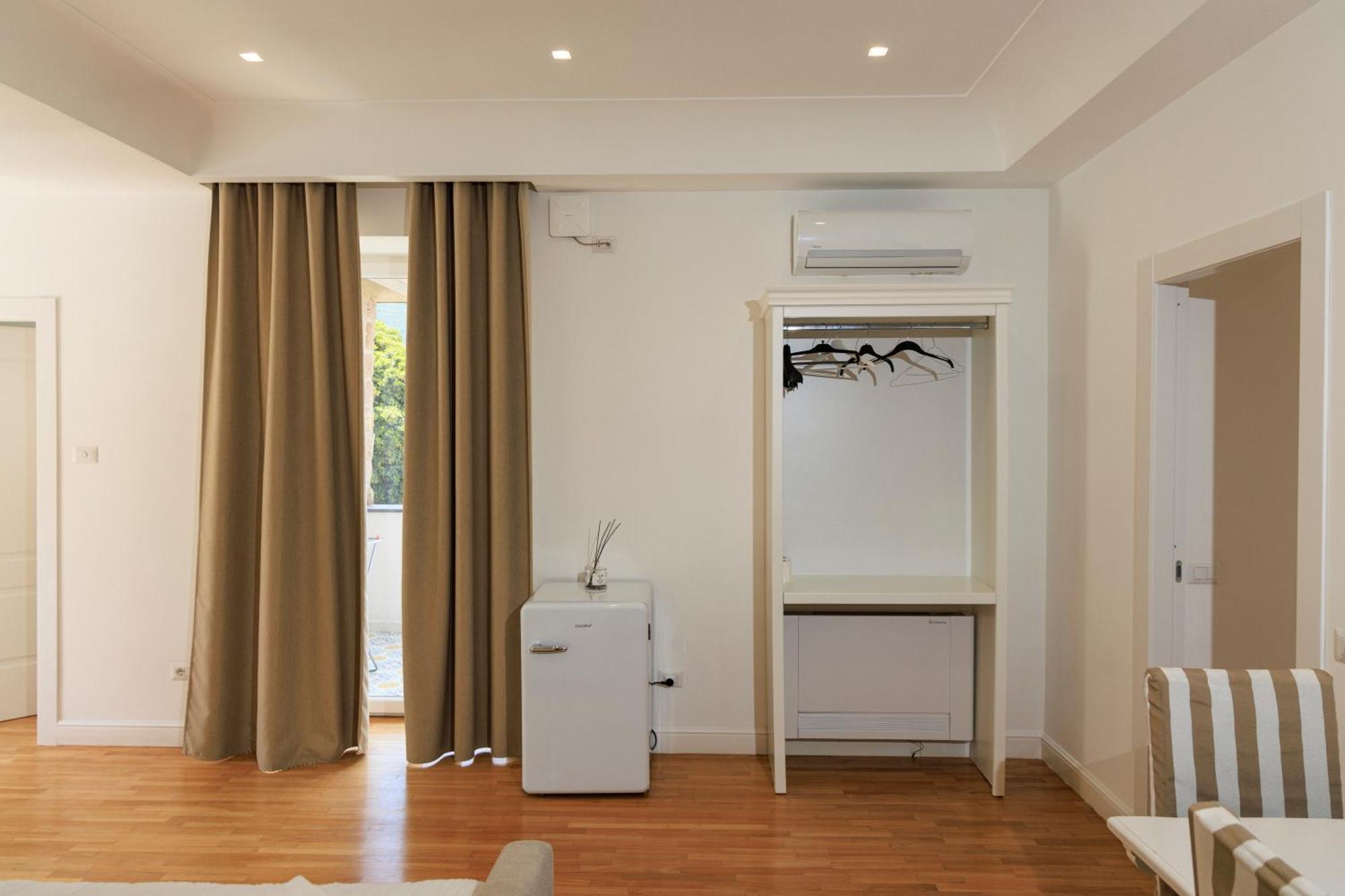 Villa Pia - Suites Castellammare di Stabia Exterior foto